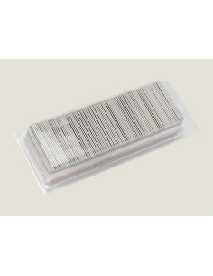 Caja de plástico con 100 cuchillas 4cm